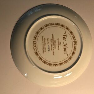 'For Mom' Decorative Plate - White and Gold